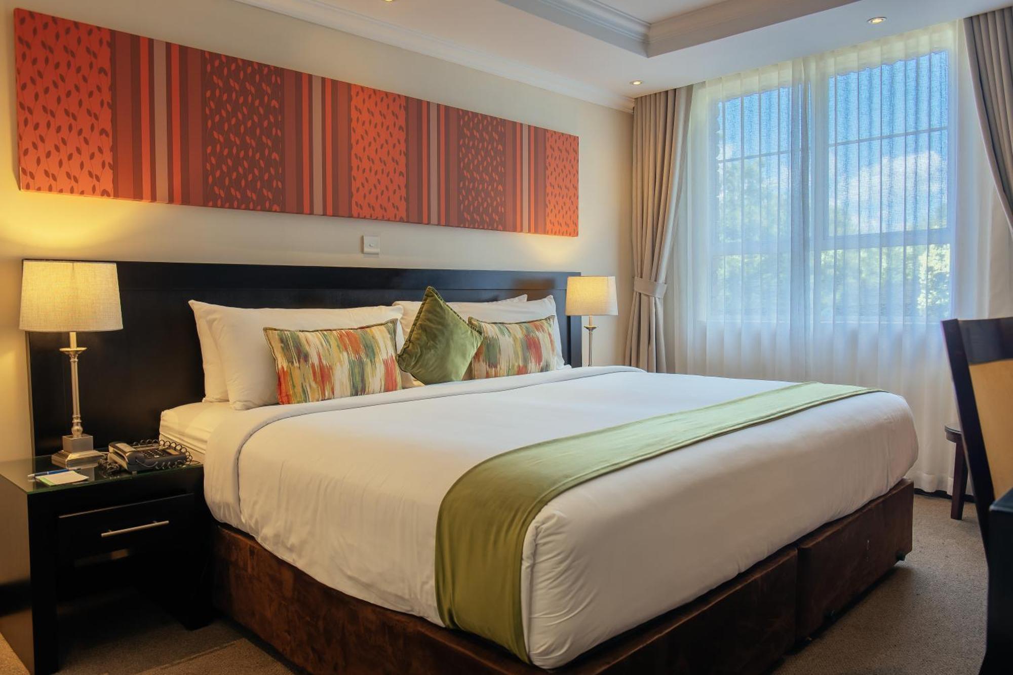 เครสต้า ลอดจ์ โฮเต็ล Hotel กาโบโรเน ภายนอก รูปภาพ
